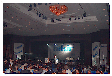 Şirket Yemeği Organizasyonu Masa Sandalye Süsleme